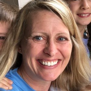 Meet your Posher, Leslie